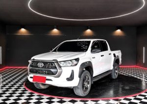 2020 TOYOTA HILUX REVO ENTRY DOUBLE CAB 2.4 2WD AT White