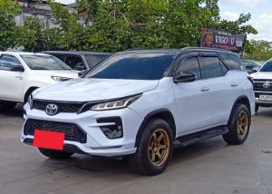 2017 TOYOTA SUV V FORTUNER 2.8 4WD AT White