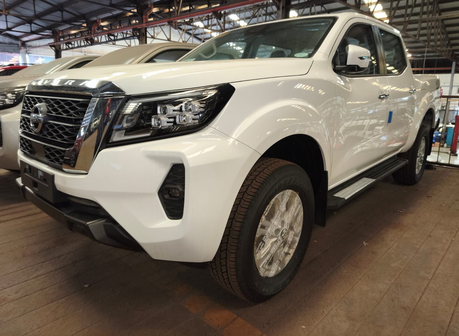 2026 NISSAN NAVARA DOUBLE CAB 2.5 4WD MT White