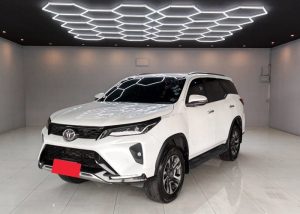 2023 TOYOTA SUV V FORTUNER 2.4 2WD AT White