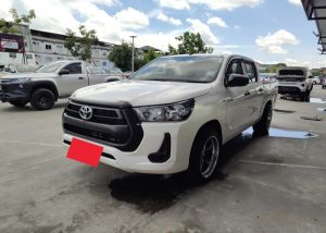 2020 TOYOTA HILUX REVO MID DOUBLE CAB 2.4 2WD AT White