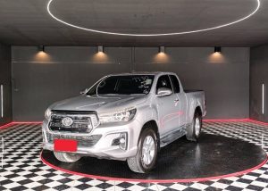 2018 TOYOTA HILUX REVO E SMART CAB 2.4 2WD AT Silver