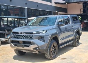 2026 TOYOTA HILUX TRAVO OVERLAND PLUS DOUBLE CAB 2.8 4WD AT Gray