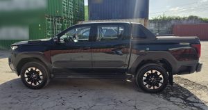2026 TOYOTA HILUX DOUBLE CAB 2.8 4WD AT Black Hover