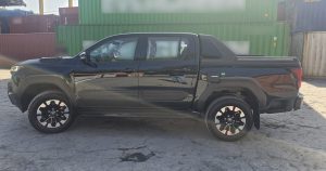 2026 TOYOTA HILUX DOUBLE CAB 2.8 4WD AT Black Hover
