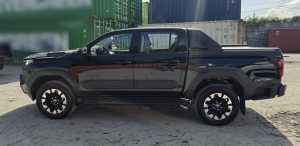 2026 TOYOTA HILUX DOUBLE CAB 2.8 4WD AT Black Hover