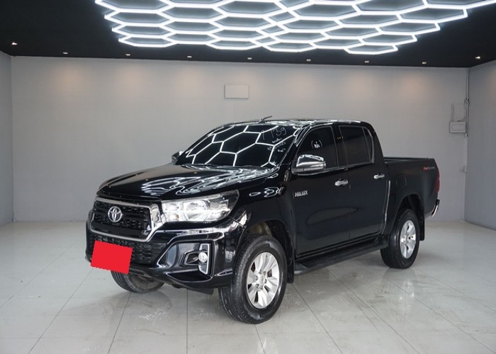 2019 TOYOTA HILUX REVO E DOUBLE CAB 2.4 2WD AT Black