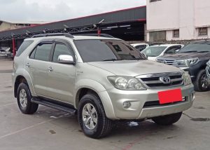 2005 TOYOTA SUV V FORTUNER 2.7 4WD AT Silver Hover