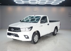 2018 TOYOTA HILUX REVO J SINGLE CAB 2.4 2WD AT White
