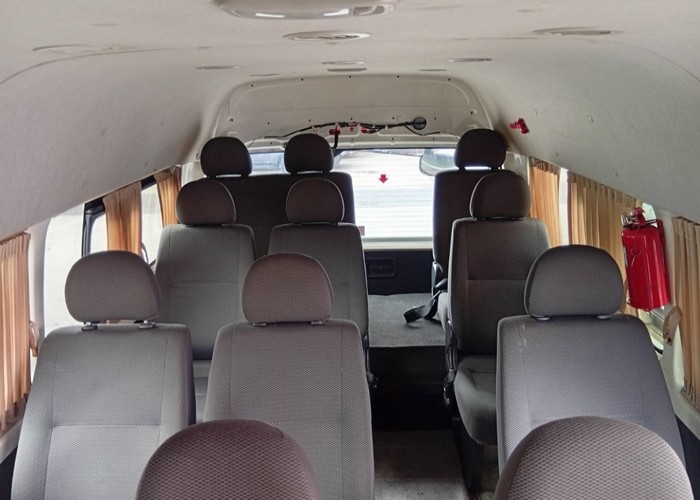 2019 TOYOTA VAN COMMUTER 2.7 MT White